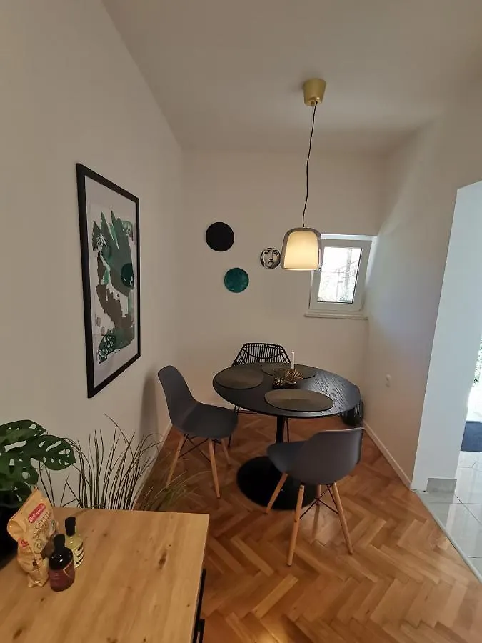 Studio Apartment Monvi Pula Croácia